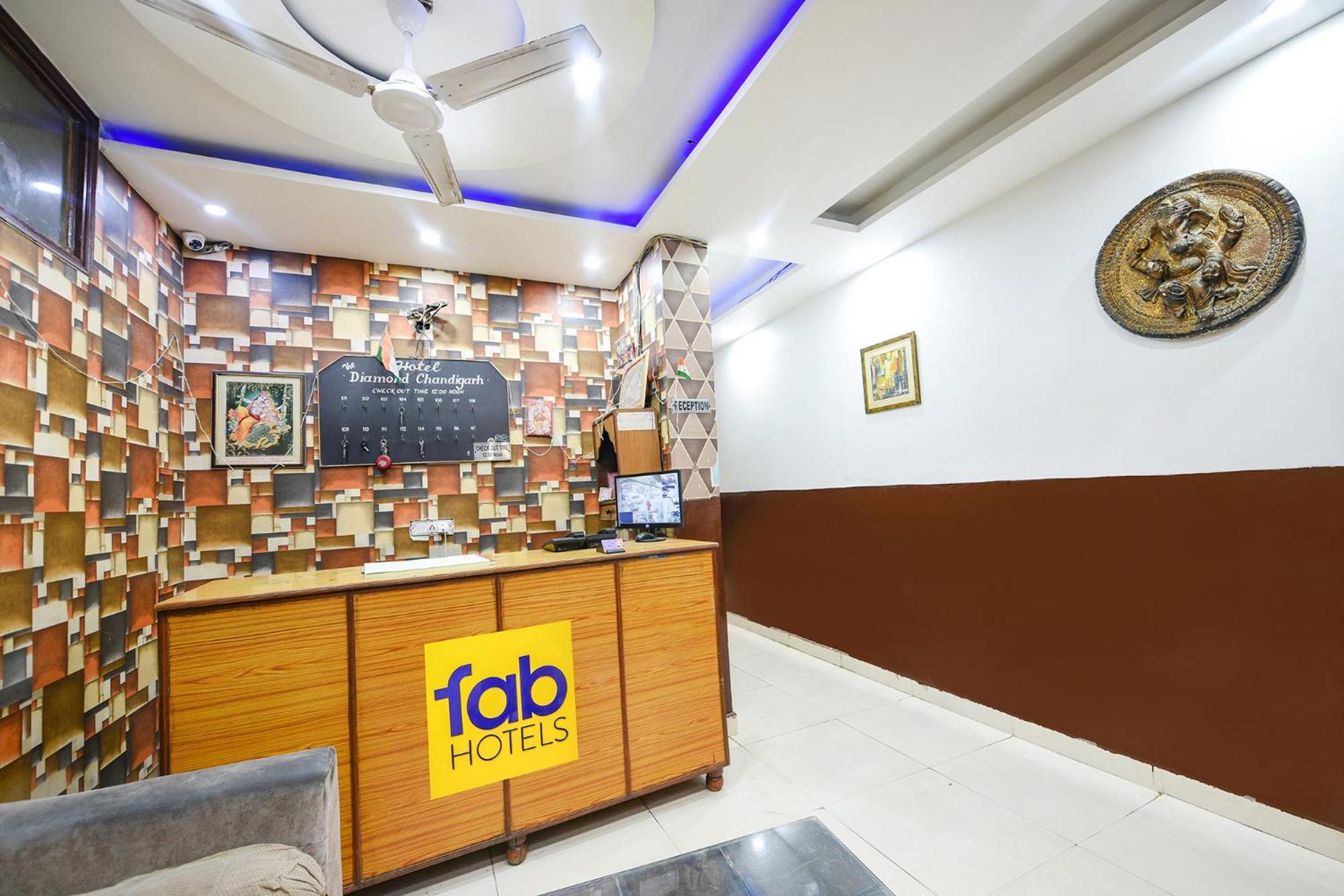 Fabexpress Diamond Sec 45 Hotel Chandīgarh Exterior foto